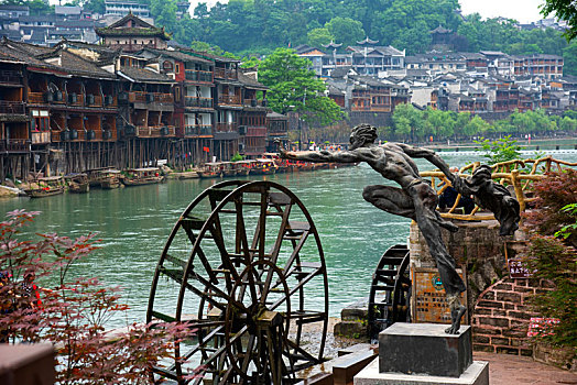 chơi loto trực tuyến