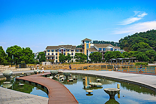 quay thu mien nam